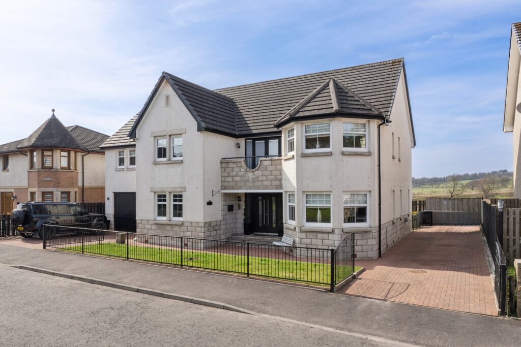 Braefoot Court, Caldercruix, Airdrie