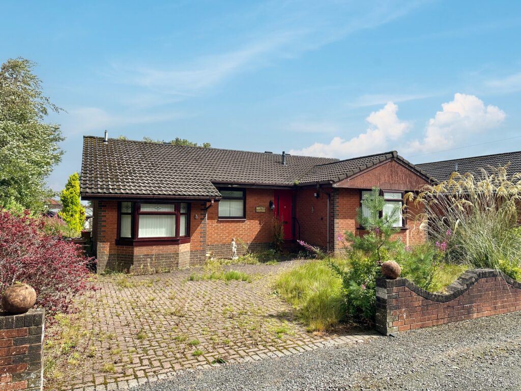 Gardrum, Strangs Place, California, Falkirk