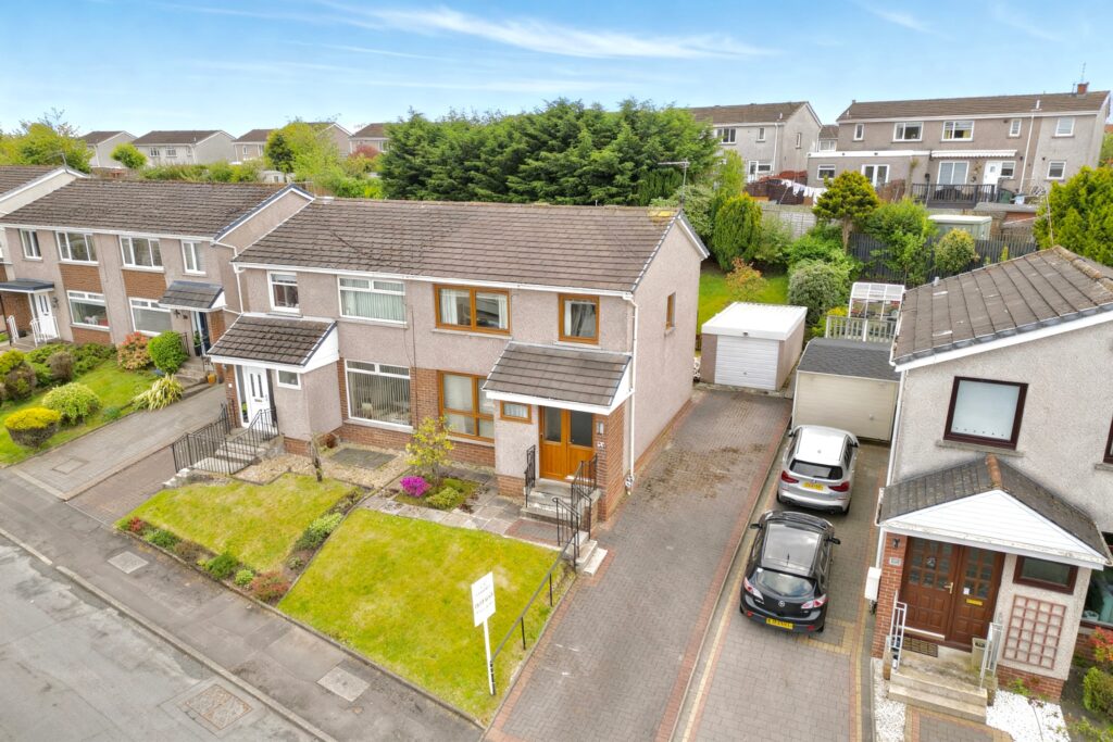 Almond Road, Bearsden